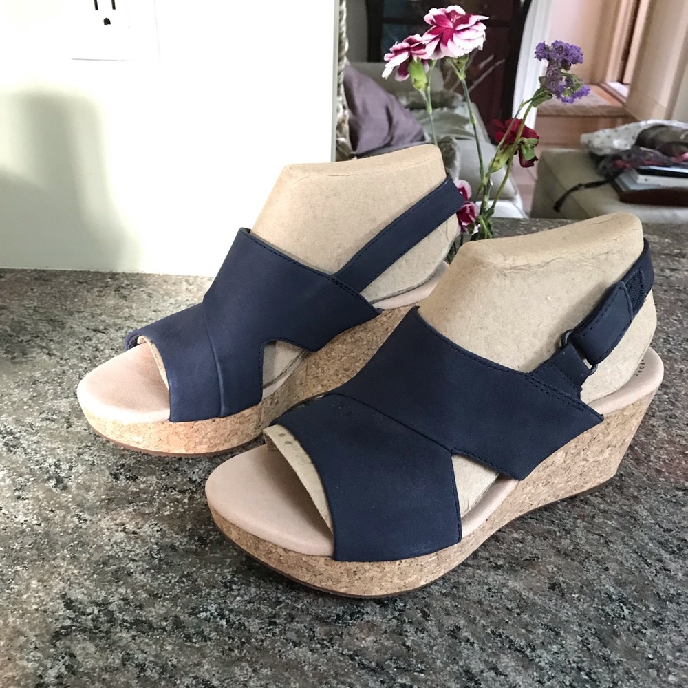 Clark’s -Annadel Sky Wedge Sandal 👡